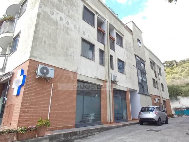Ufficio in affitto a Salerno, Campania