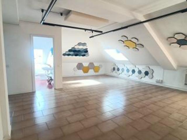 Locale Commerciale in affitto a Marche, Ascoli Piceno
