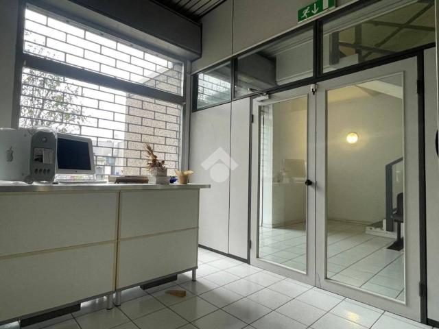 Ufficio in affitto a Caselle, San Lazzaro