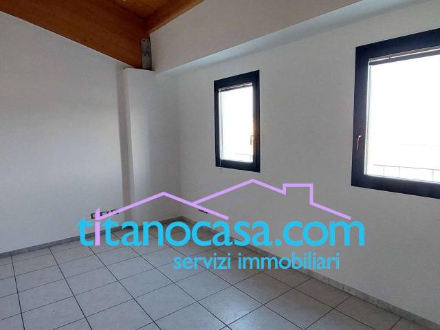 Ufficio in affitto a Serravalle
