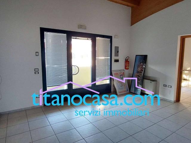 Ufficio in affitto a Serravalle