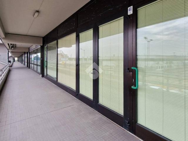 Ufficio in affitto a Case Nuove, San Martino Buon Albergo