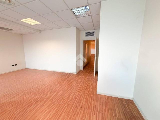 Ufficio in affitto a San Paolo, Lombardia