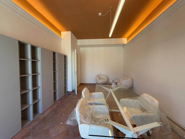 Ufficio in affitto a Sant'Andrea dei Lagni, Santa Maria Capua