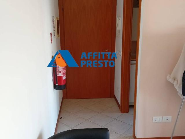 Ufficio in affitto a Unione di comuni Valmarecchia, Santarcangelo Di