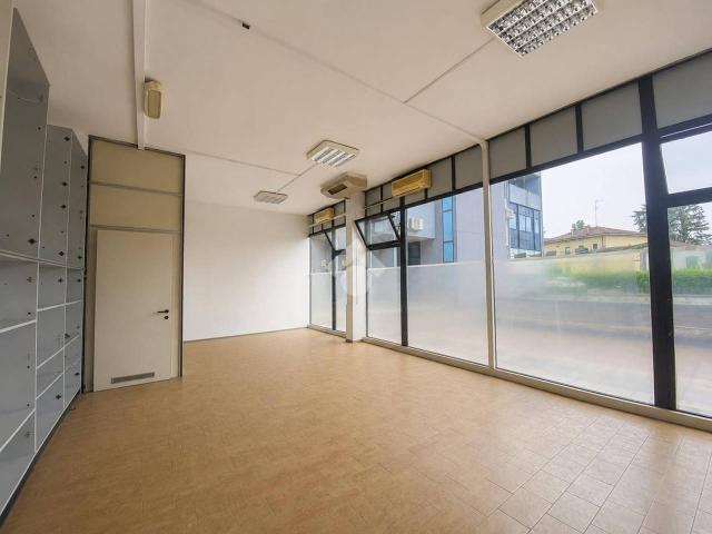 Ufficio in affitto a Val d’Enza, Re
