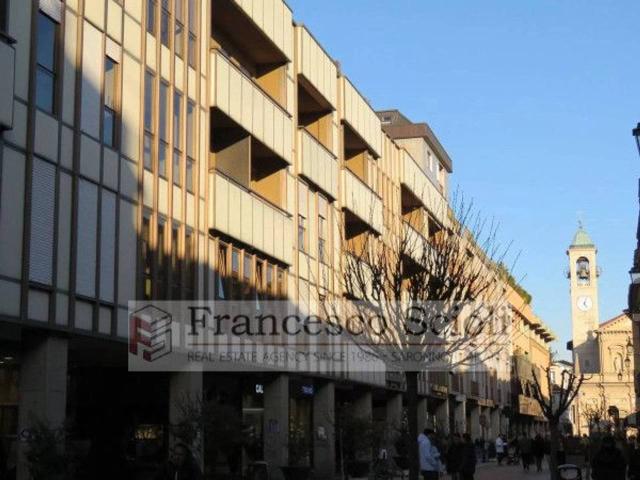 Ufficio in affitto a Volta-Prealpi, Saronno