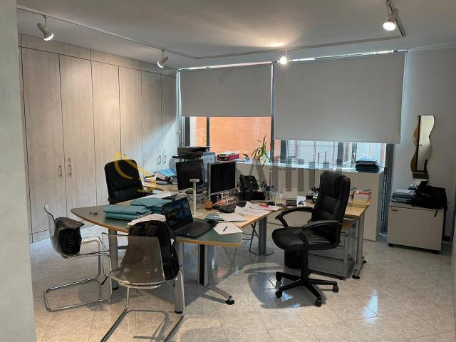 Ufficio in affitto a Unione dei comuni del Distretto Ceramico, Sassuolo