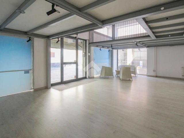 Ufficio in affitto a Unione dei comuni del Distretto Ceramico, Sassuolo