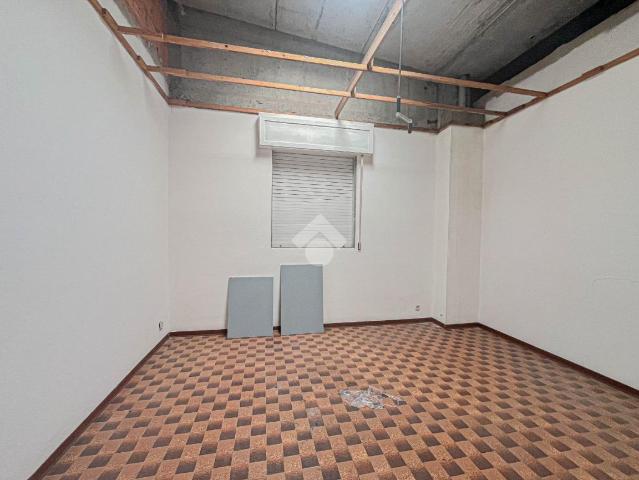 Ufficio in affitto a Unione dei comuni del Distretto Ceramico, Sassuolo