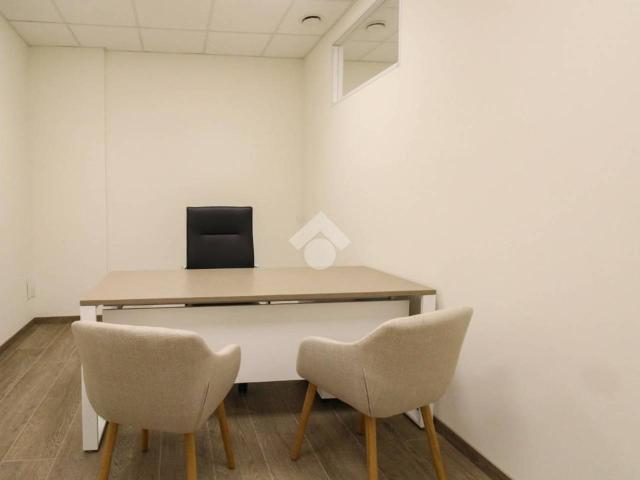 Ufficio in affitto a Unione dei comuni del Distretto Ceramico, Sassuolo