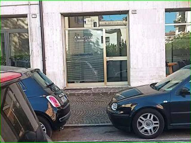 Ufficio in affitto a Unione dei comuni del Distretto Ceramico, Sassuolo