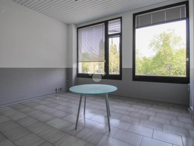 Ufficio in affitto a Unione dei comuni del Distretto Ceramico, Sassuolo
