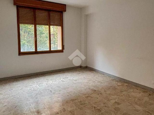 Ufficio in affitto a Unione dei comuni del Distretto Ceramico, Sassuolo
