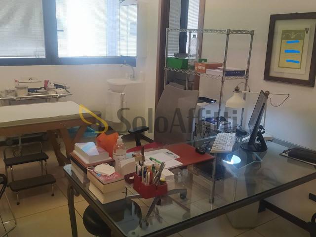 Ufficio in affitto a Unione dei comuni del Distretto Ceramico, Sassuolo