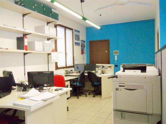 Ufficio in affitto a Santa Valeria, Seregno