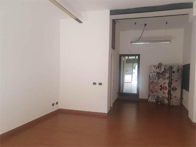 Ufficio in affitto a Abbazia, Sesto Calende