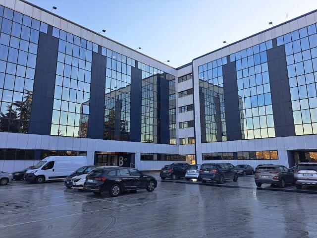 Ufficio in affitto a Zona Omogenea Milano Nord, Sesto San Giovanni