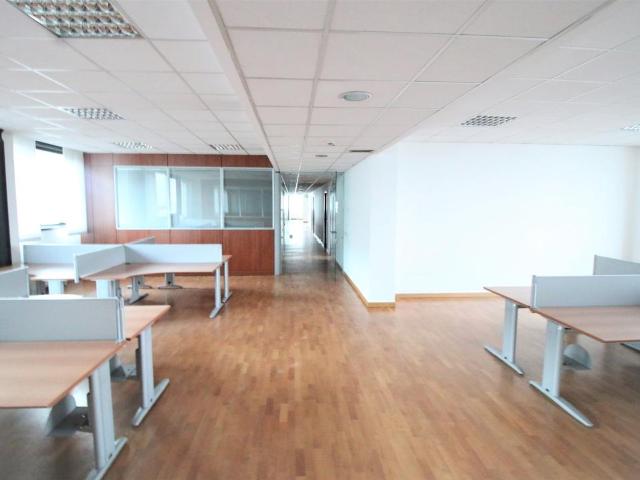 Ufficio in affitto a Zona Omogenea Milano Nord, Sesto San Giovanni