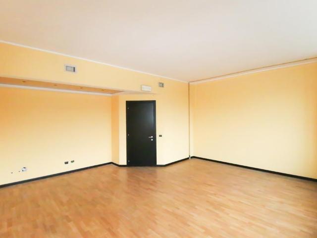 Ufficio in affitto a Zona Omogenea Milano Nord, Sesto San Giovanni