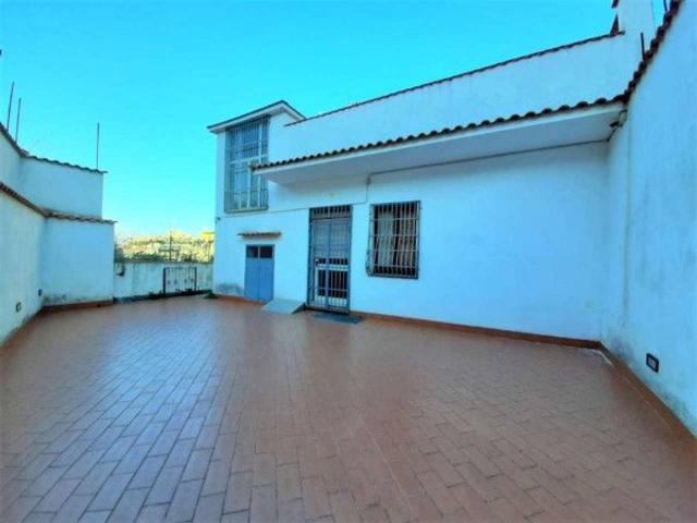 Ufficio in affitto a Santa Maria di Costantinopoli, Somma Vesuviana