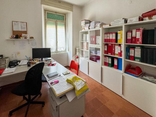 Ufficio in affitto a Soresina, Lombardia