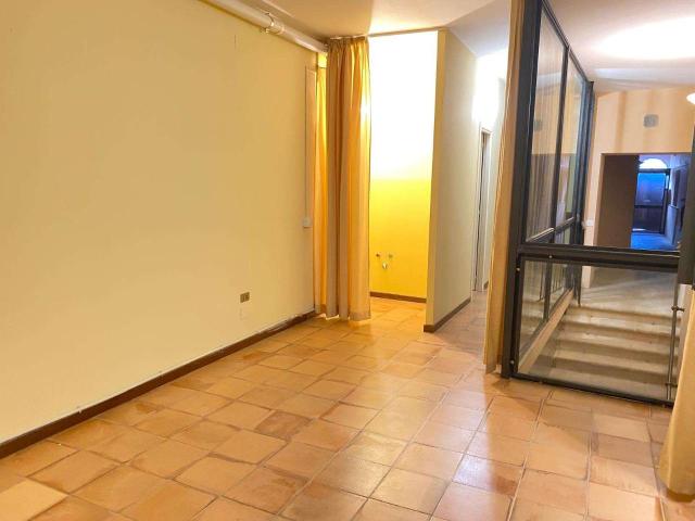 Ufficio in affitto a Spoleto, Perugia