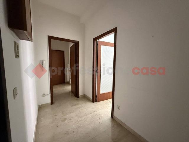 Ufficio in affitto a Puglia, Taranto
