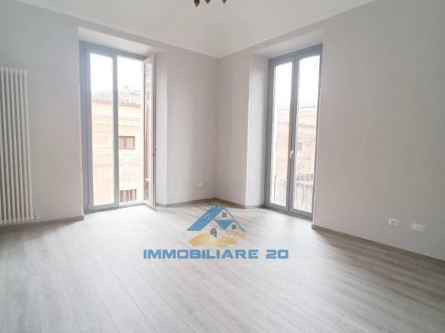 Ufficio in affitto a Teramo, Abruzzo