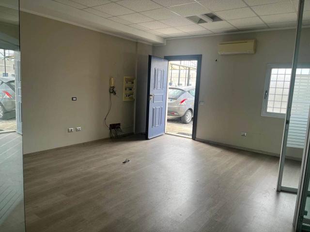 Ufficio in affitto a Terni, Umbria