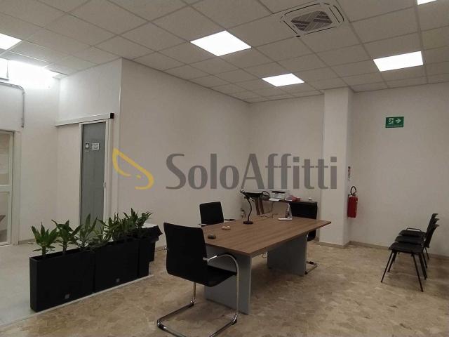 Ufficio in affitto a Città Giardino, Terni