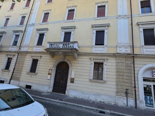 Ufficio in affitto a Città Giardino, Terni