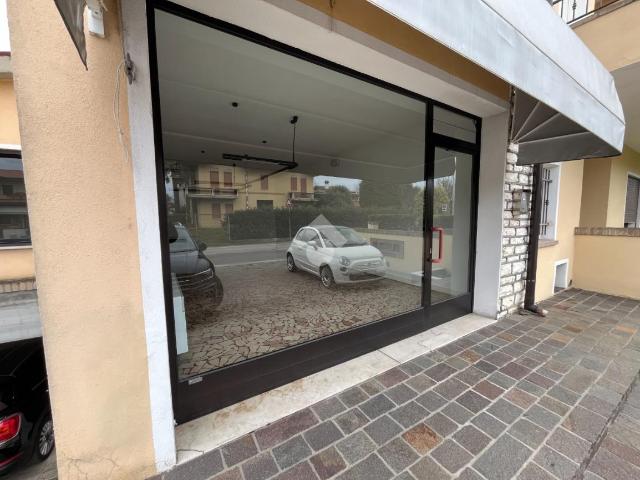 Ufficio in affitto a Tezze Sul Brenta, Veneto