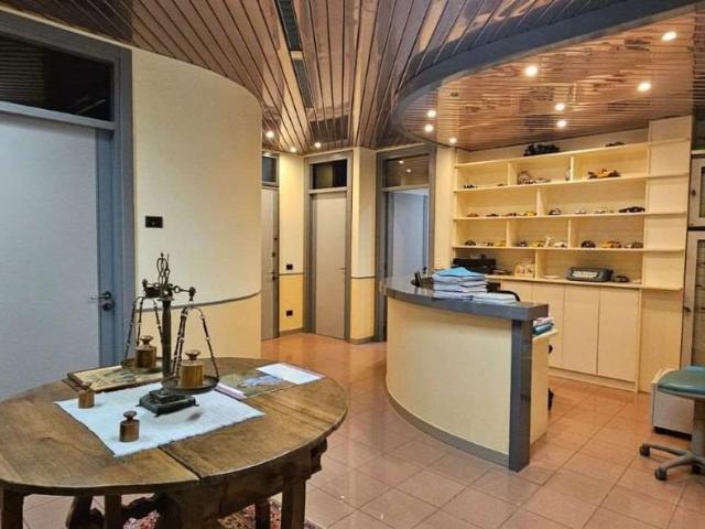 Ufficio in affitto a San Benigno, Izzalini