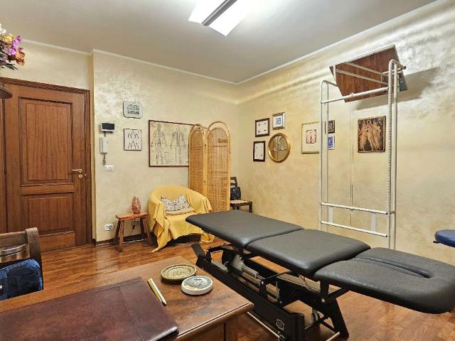 Ufficio in affitto a Circoscrizione 3, Piemonte