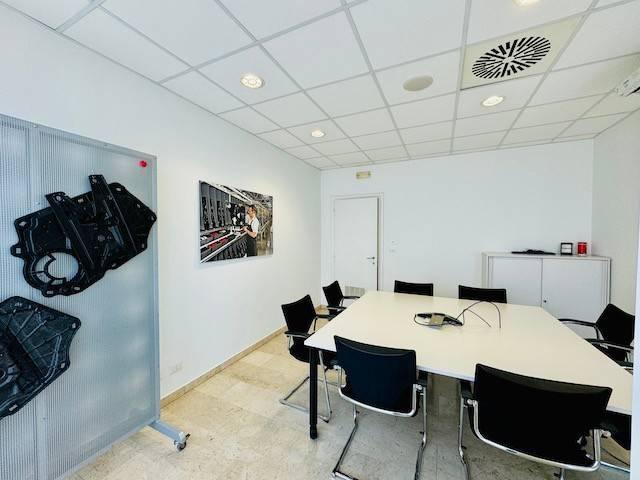 Ufficio in vendita a Circoscrizione 8, Piemonte
