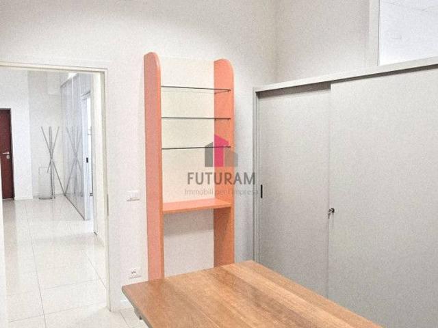 Ufficio in affitto a Quartiere Casoni, Torri Di Quartesolo
