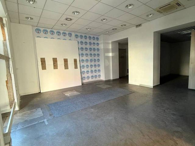 Ufficio in affitto a Trecase, Campania