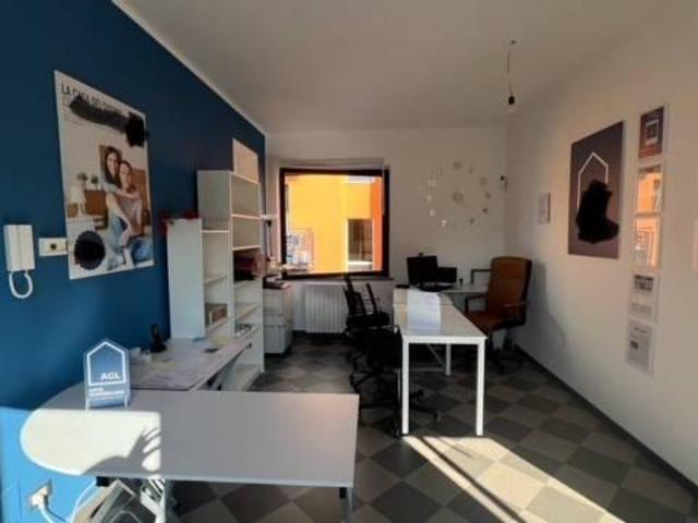 Ufficio in affitto a Treviglio, Lombardia