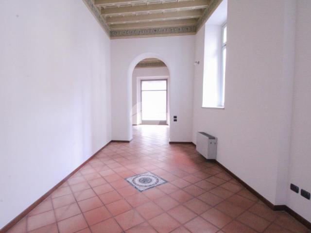 Ufficio in affitto a Treviglio, Lombardia