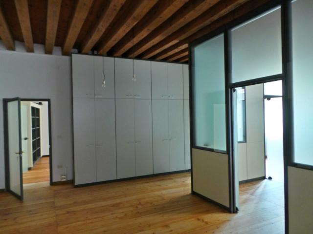 Ufficio in affitto a Reana Del Roiale, Friuli-Venezia Giulia