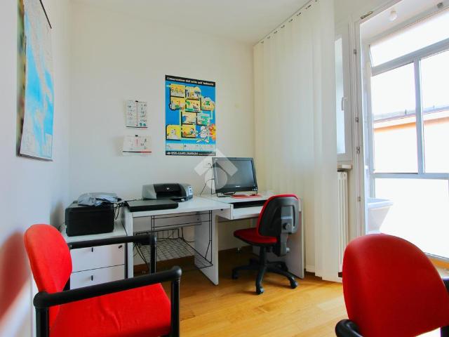 Ufficio in affitto a Borgo Villalta, Reana Del Roiale