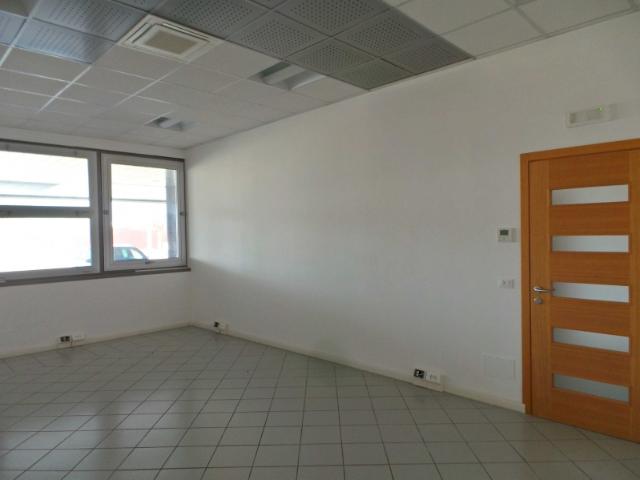 Ufficio in affitto a Reana Del Roiale, Friuli-Venezia Giulia