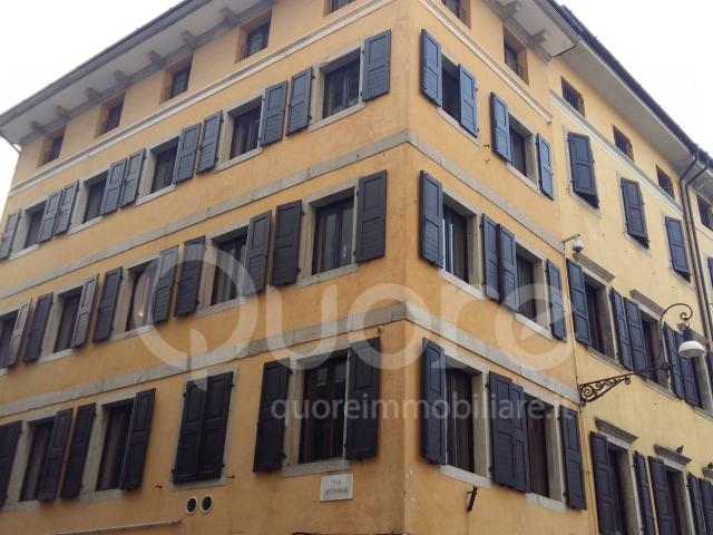 Ufficio in affitto a Borgo Poscolle, Reana Del Roiale