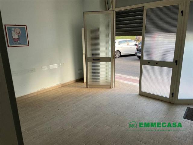 Ufficio in affitto a Valenzano San Lorenzo, Puglia