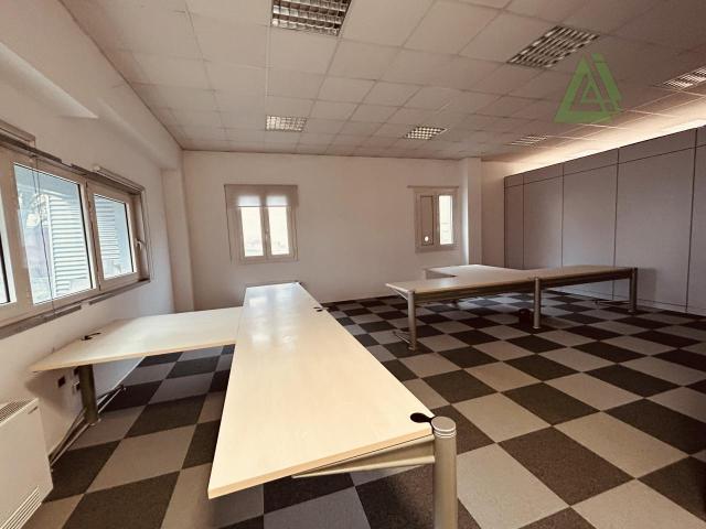 Ufficio in affitto a Vedelago, Veneto