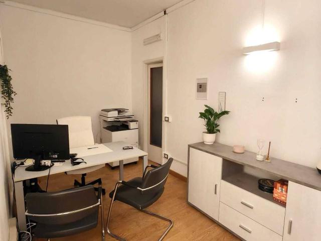 Ufficio in affitto a Centro, Piemonte