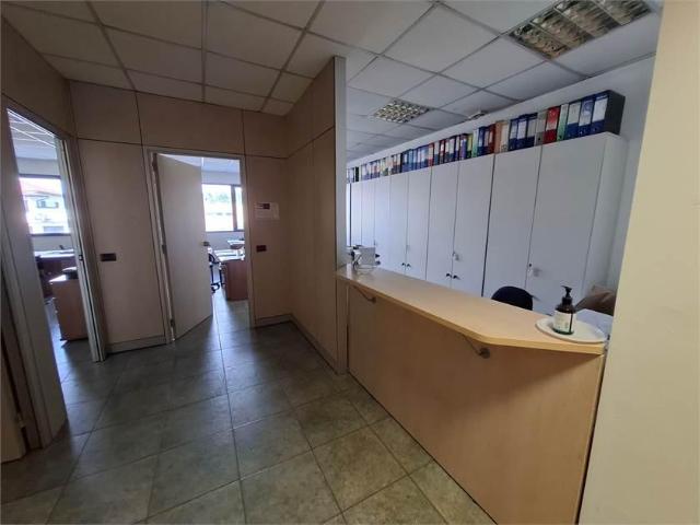 Ufficio in affitto a Sesona, Vergiate