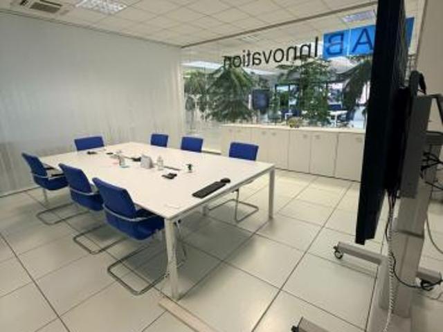 Locale Commerciale in affitto a Vergiate, Lombardia