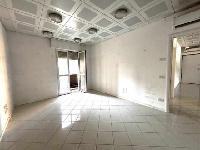 Ufficio in affitto a Verona, Borgo Milano